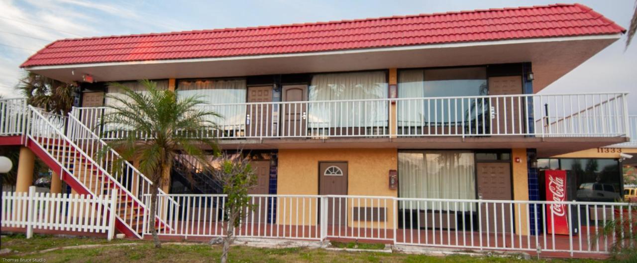 Express Inn & Suites - 5 Miles From St Petersburg Clearwater Airport Exterior foto
